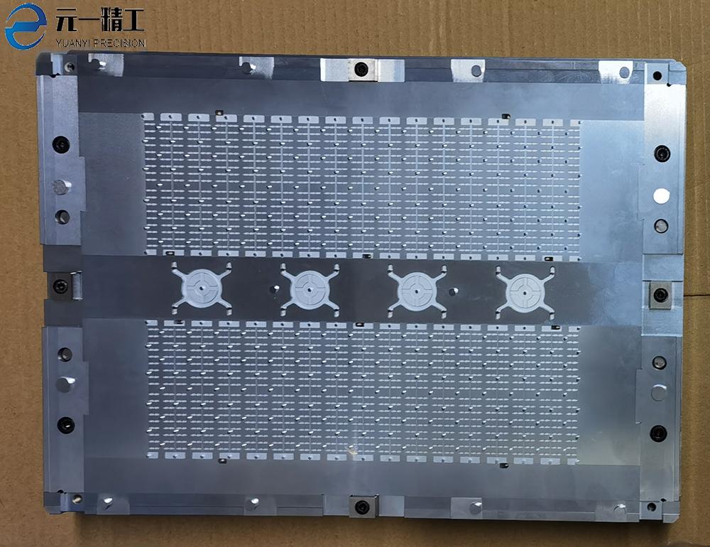 AUTO模盒（SOT363上模）